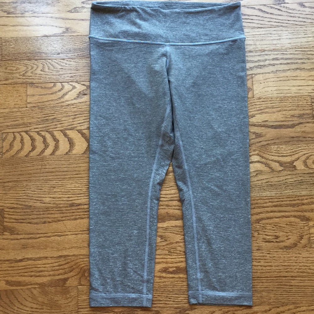Lululemon wunder under crop, heathered Gray, sz 8